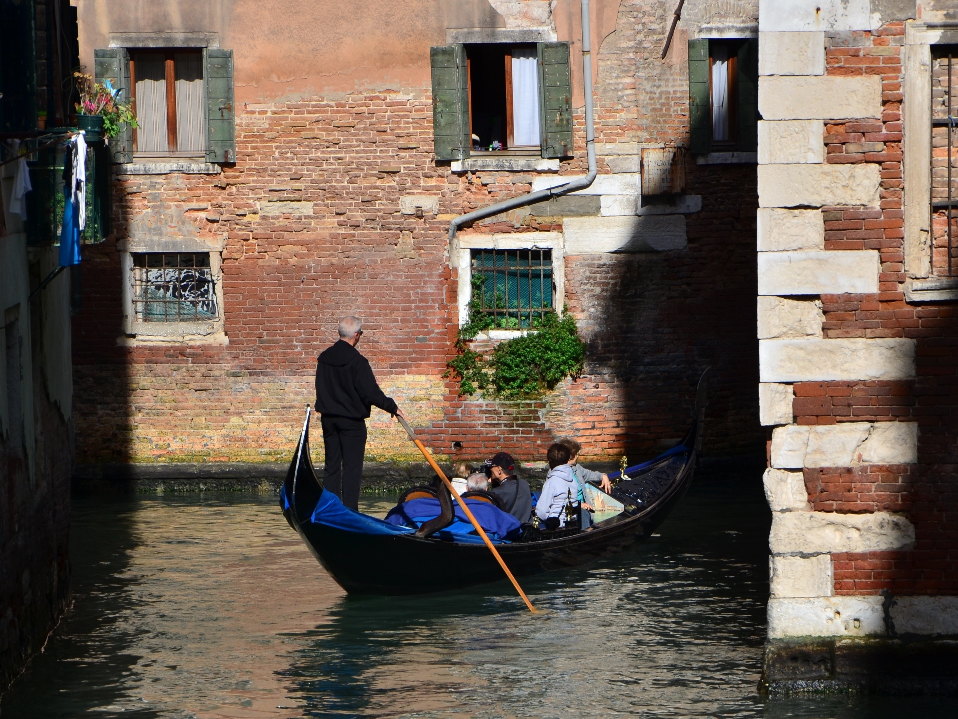 Glimpse of the canals of Venice